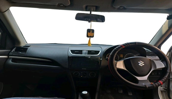 2011 Maruti Swift VXI, Petrol, Manual, 1,11,879 km, interior