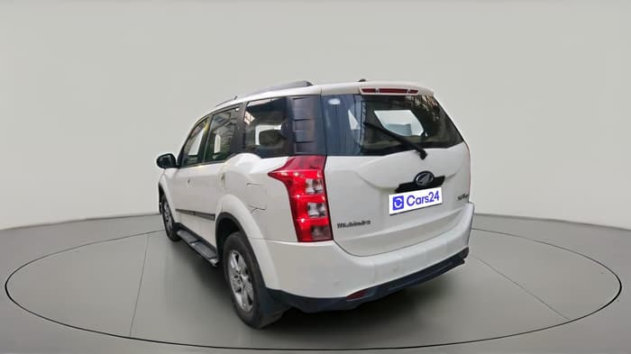2013 Mahindra XUV500 W8, Diesel, Manual, 1,03,838 km, exterior