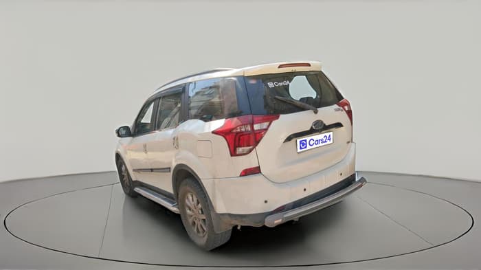 2019 Mahindra XUV500 W9, Diesel, Manual, 79,868 km, exterior