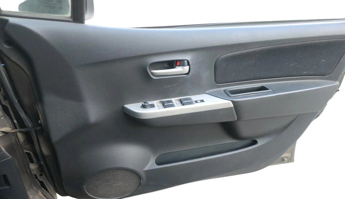 2011 Maruti Wagon R 1.0 VXI, Petrol, Manual, 52,612 km, interior