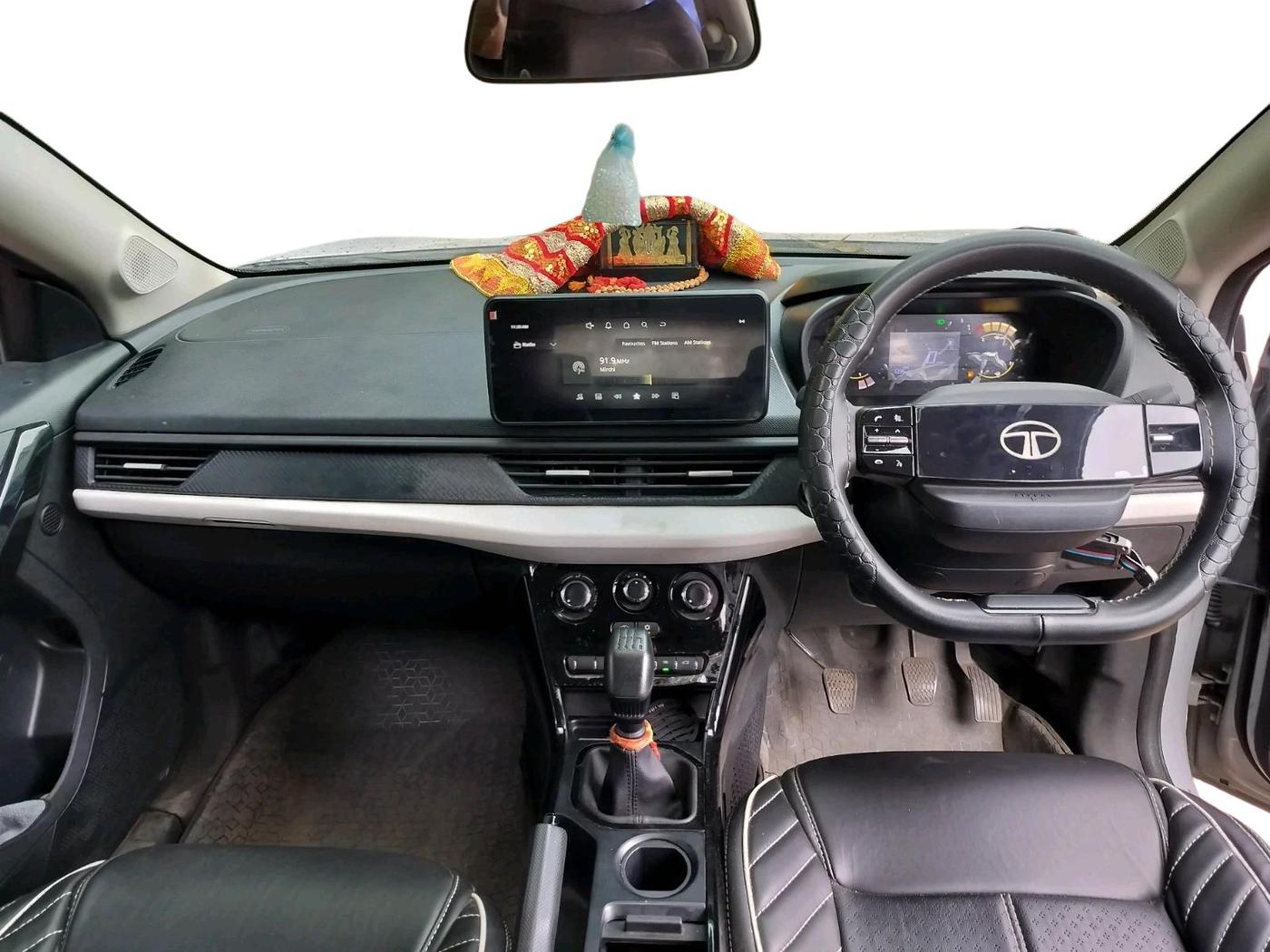 2025 Tata NEXON Pure Plus (S) 1.2 iCNG 6MT, CNG, Manual, 13,951 km, interior