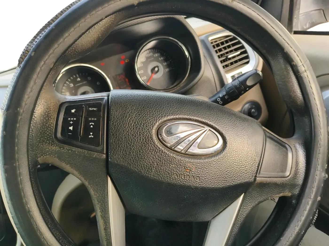 2016 Mahindra TUV300 T8, Diesel, Manual, 95,174 km, interior