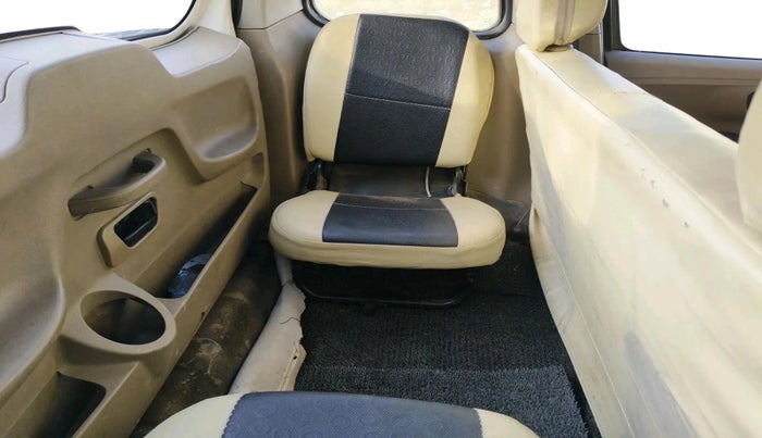 2016 Mahindra TUV300 T8, Diesel, Manual, 95,174 km, interior