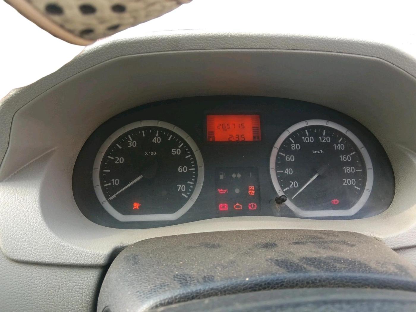 2013 Mahindra Verito 1.5 D6, Diesel, Manual, 2,65,715 km, interior