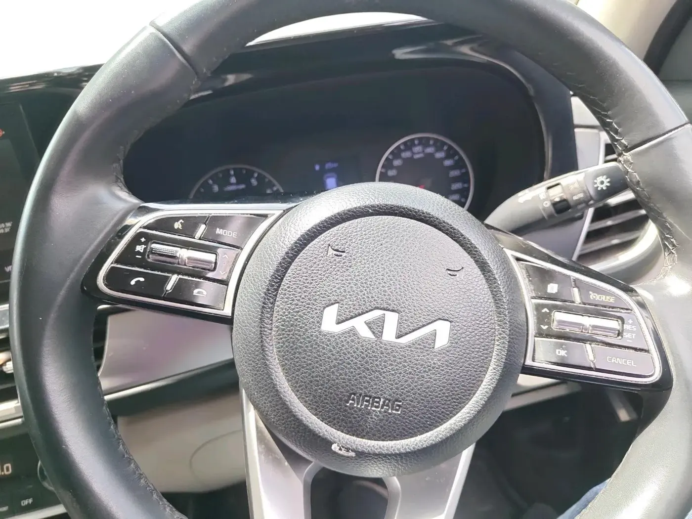 2023 KIA SELTOS HTX PETROL 1.5, Petrol, Manual, 29,393 km, interior