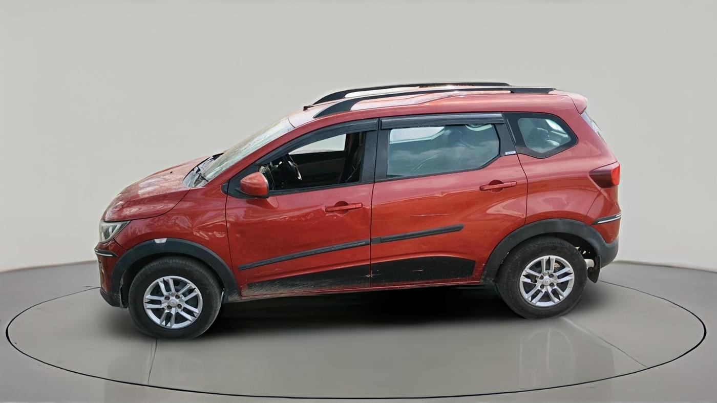 2020 Renault TRIBER RXT, Petrol, Manual, 1,06,706 km, exterior