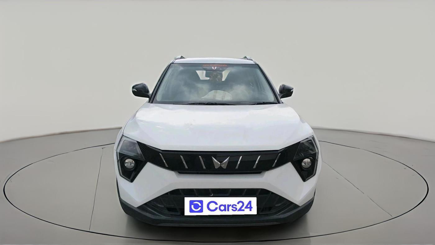 2025 Mahindra XUV 3XO AX5 1.5 Turbo Diesel, Diesel, Manual, 22,653 km, exterior