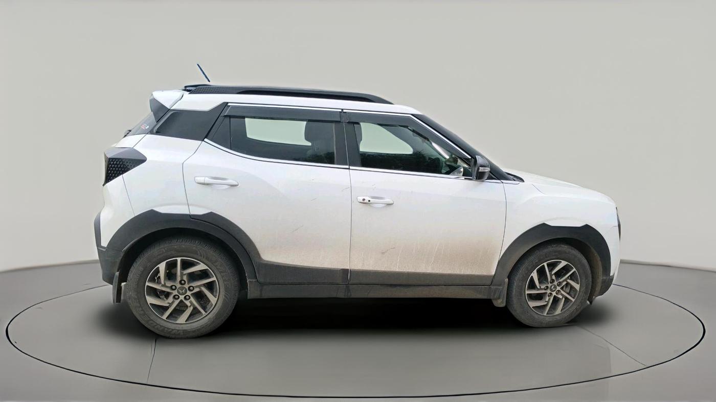 2025 Mahindra XUV 3XO AX5 1.5 Turbo Diesel, Diesel, Manual, 22,653 km, exterior