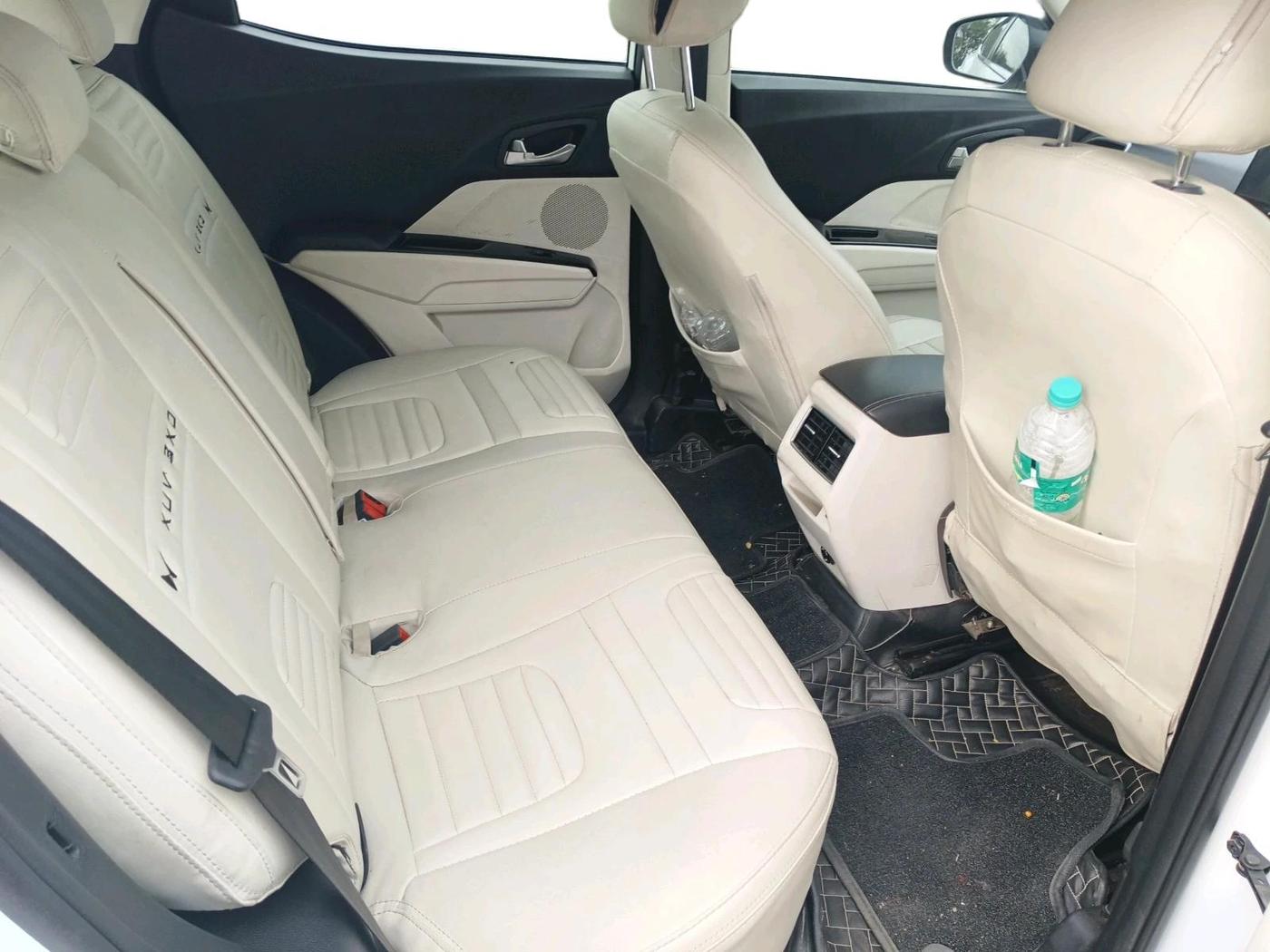 2025 Mahindra XUV 3XO AX5 1.5 Turbo Diesel, Diesel, Manual, 22,653 km, interior