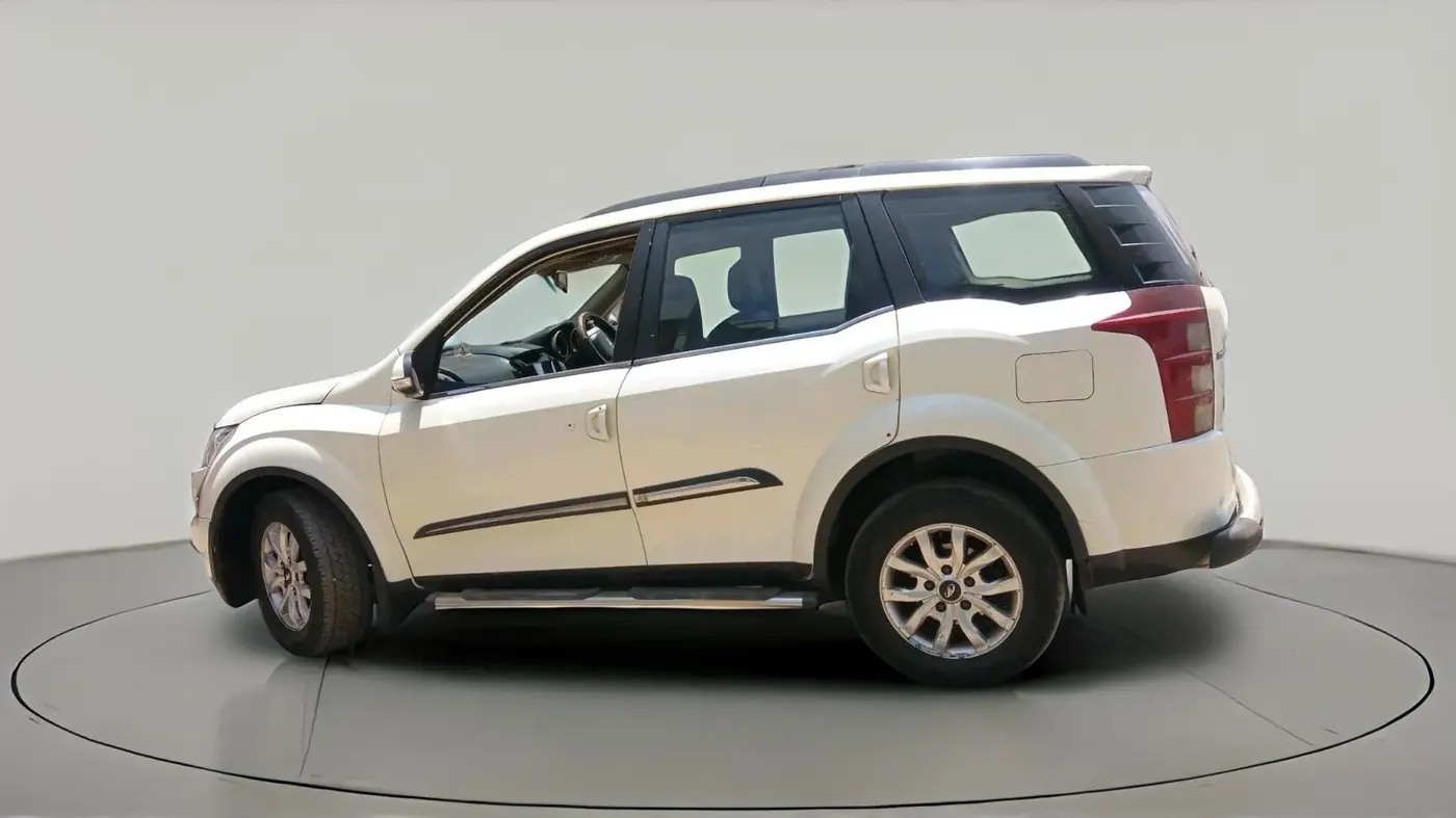 2017 Mahindra XUV500 W10 1.99, Diesel, Manual, 1,41,786 km, exterior