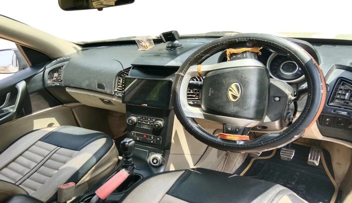 2017 Mahindra XUV500 W10 1.99, Diesel, Manual, 1,41,786 km, interior