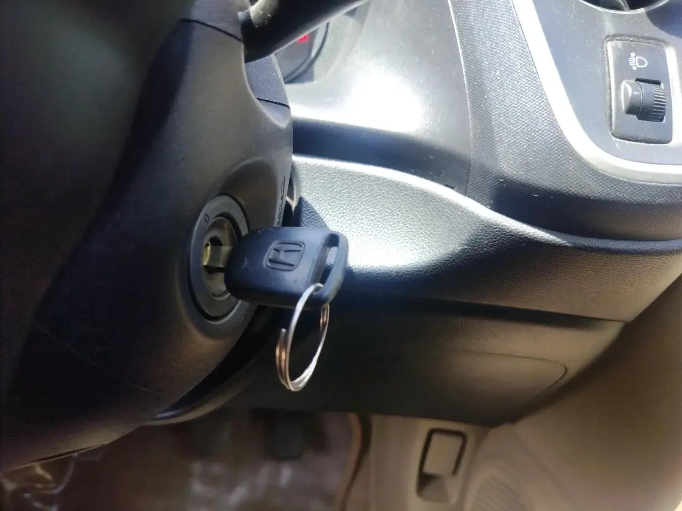 2014 Honda Mobilio 1.5L I-DTEC V, Diesel, Manual, 87,839 km, interior