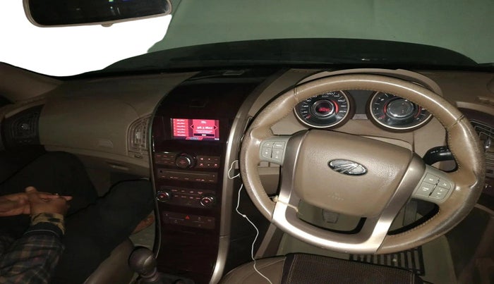 2013 Mahindra XUV500 W8, Diesel, Manual, 1,08,286 km, interior