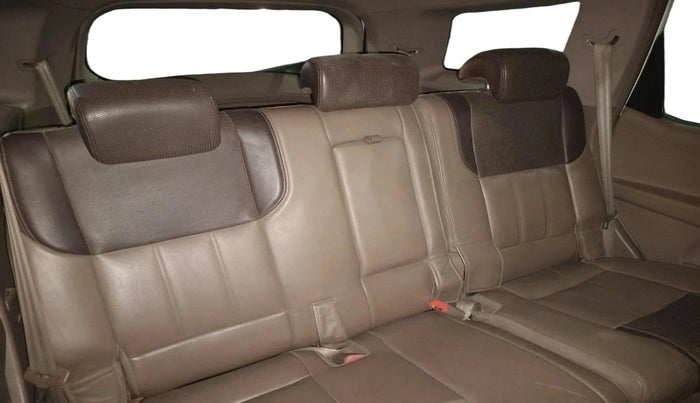 2013 Mahindra XUV500 W8, Diesel, Manual, 1,08,286 km, interior