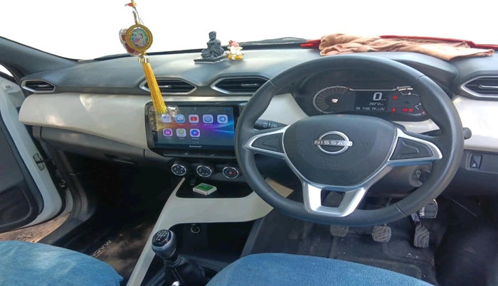 2023 Nissan MAGNITE XE, CNG, Manual, 28,272 km, interior