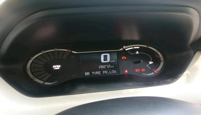 2023 Nissan MAGNITE XE, CNG, Manual, 28,272 km, interior