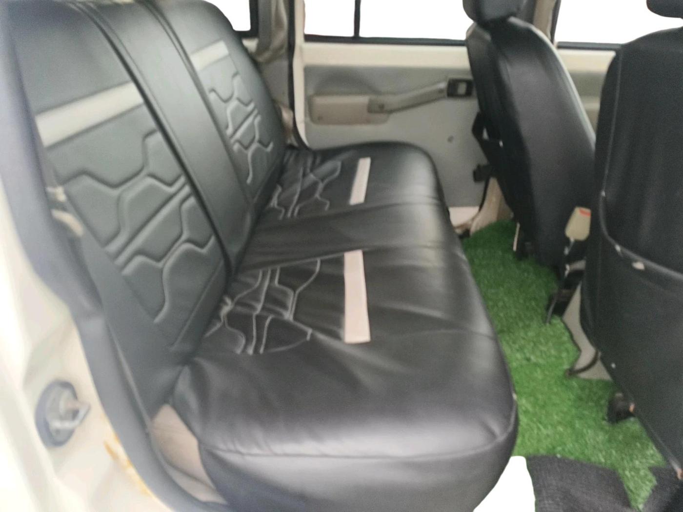 2018 Mahindra Bolero POWER PLUS SLE, Diesel, Manual, 69,933 km, interior