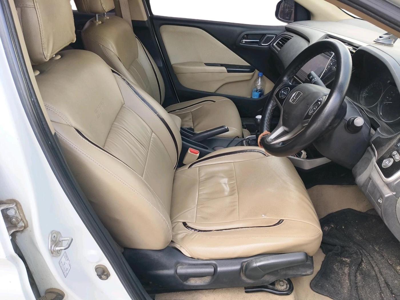 2021 Honda City 1.5L I-VTEC V MT 5TH GEN, Petrol, Manual, 1,10,754 km, interior