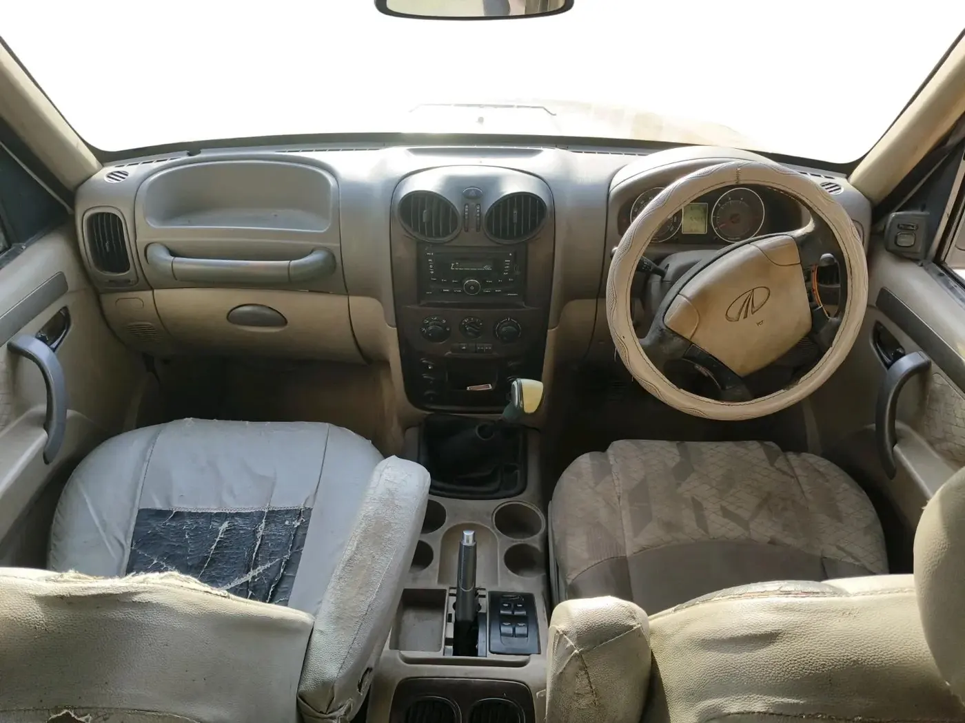 2013 Mahindra Scorpio VLX 2WD, Diesel, Manual, 1,64,037 km, interior