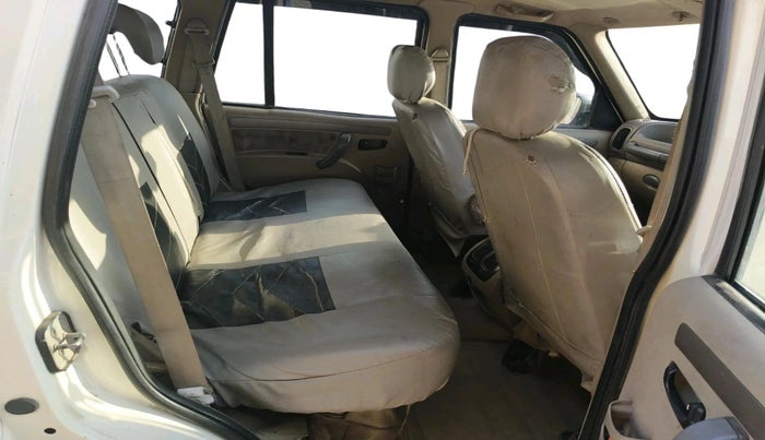 2013 Mahindra Scorpio VLX 2WD, Diesel, Manual, 1,64,037 km, interior