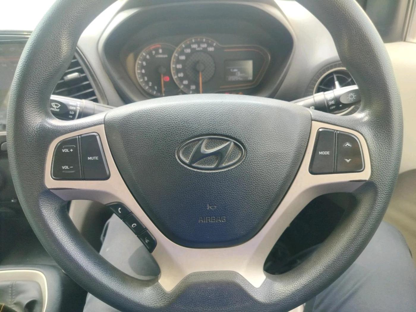 2018 Hyundai NEW SANTRO SPORTZ MT, Petrol, Manual, 1,23,254 km, interior