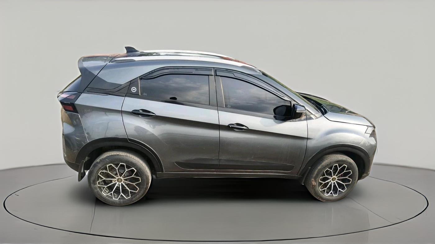 2024 Tata NEXON PURE SUNROOF 1.5 DIESEL, Diesel, Manual, 84,546 km, exterior