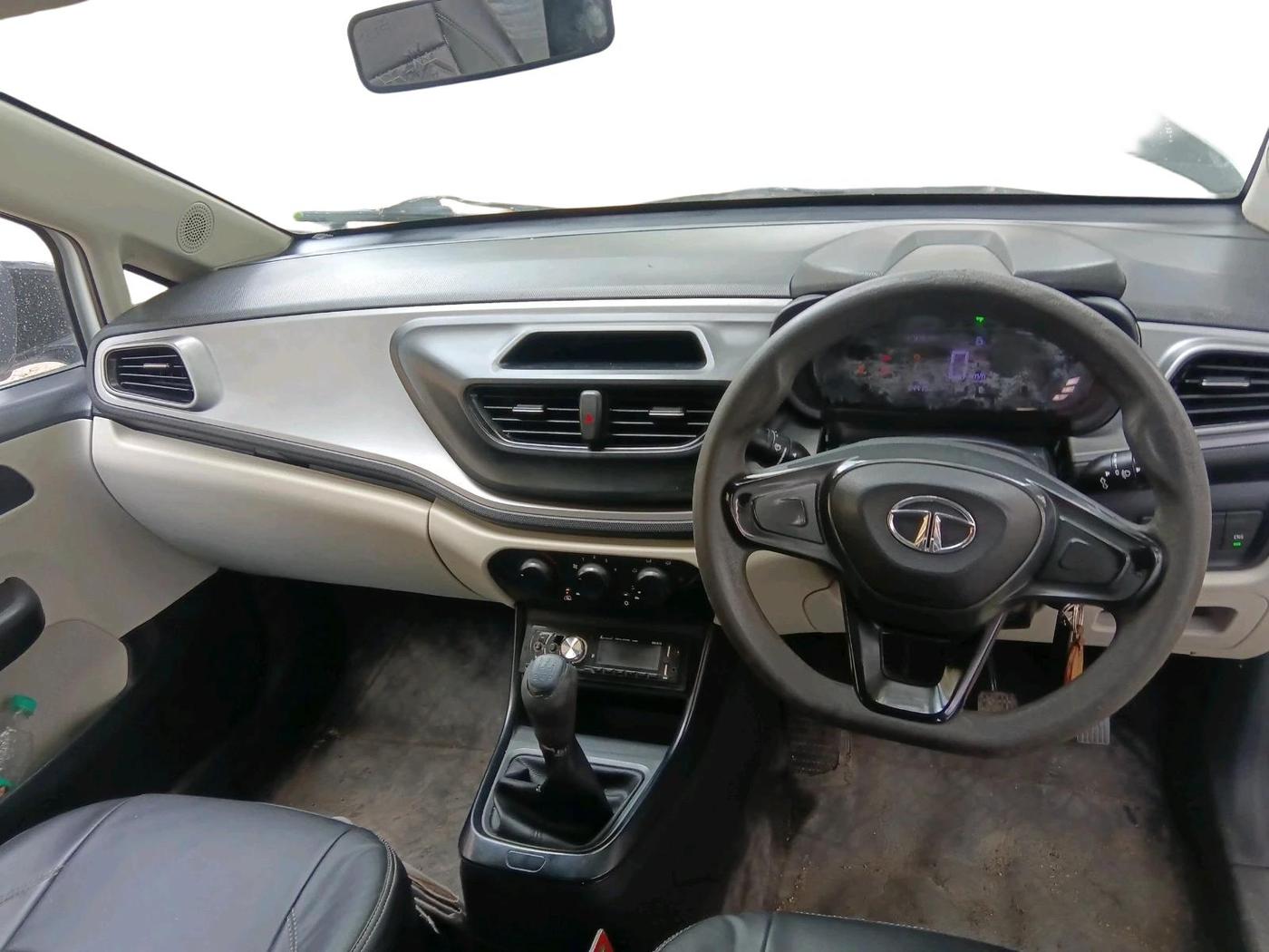 2023 Tata ALTROZ XE CNG, CNG, Manual, 64,419 km, interior
