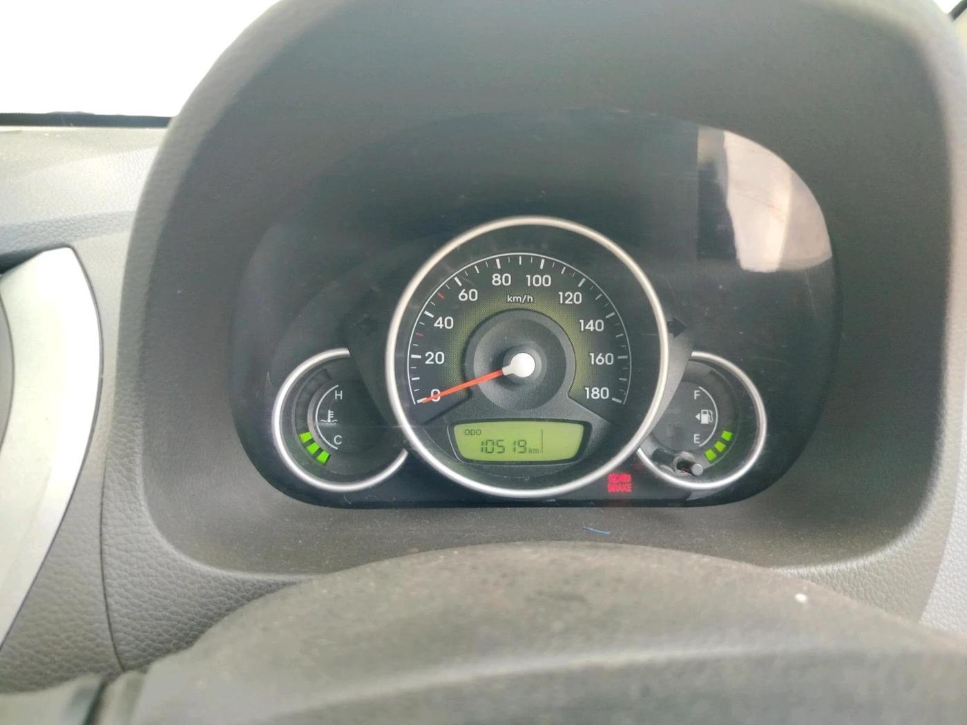 2014 Hyundai Eon MAGNA +, Petrol, Manual, 10,519 km, interior