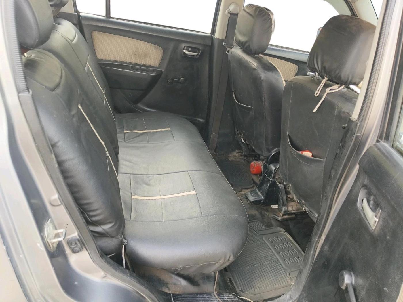 2017 Maruti Wagon R 1.0 LXI CNG, CNG, Manual, 76,222 km, interior