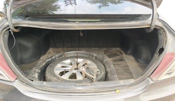 2013 Hyundai Verna FLUIDIC 1.6 CRDI SX, Diesel, Manual, 1,23,195 km, exterior