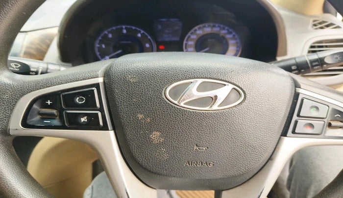 2013 Hyundai Verna FLUIDIC 1.6 CRDI SX, Diesel, Manual, 1,23,195 km, interior