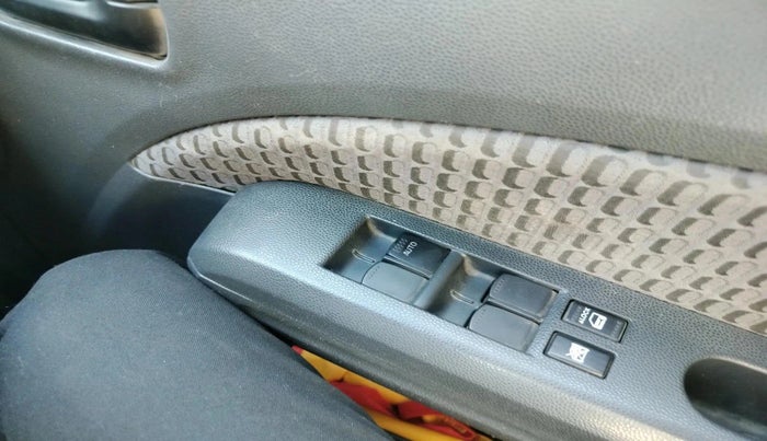 2014 Maruti Ritz VXI, CNG, Manual, 90,218 km, interior