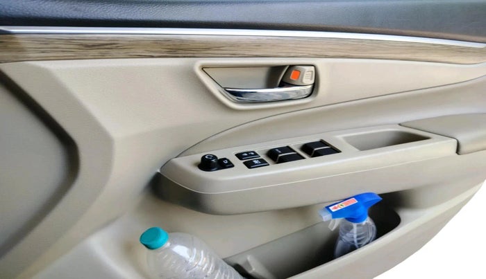 2021 Maruti Ciaz ALPHA  AT 1.5 SHVS PETROL, Petrol, Automatic, 25,661 km, interior