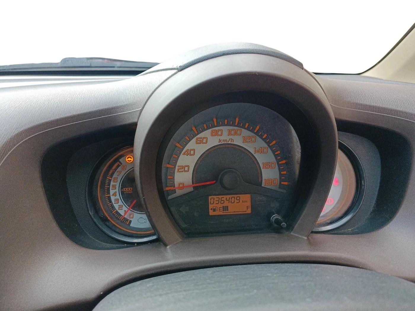 2014 Honda Brio EX MT, Petrol, Manual, 36,409 km, interior