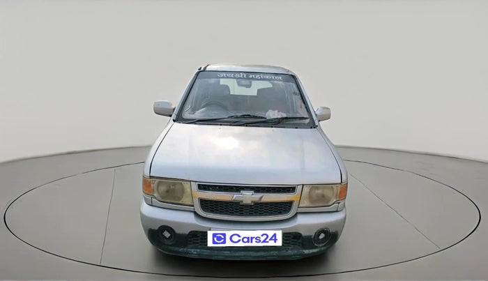 2015 Chevrolet Tavera NEO LS B3 10 STR BS III, Diesel, Manual, 1,33,012 km, exterior