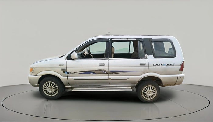 2015 Chevrolet Tavera NEO LS B3 10 STR BS III, Diesel, Manual, 1,33,012 km, exterior