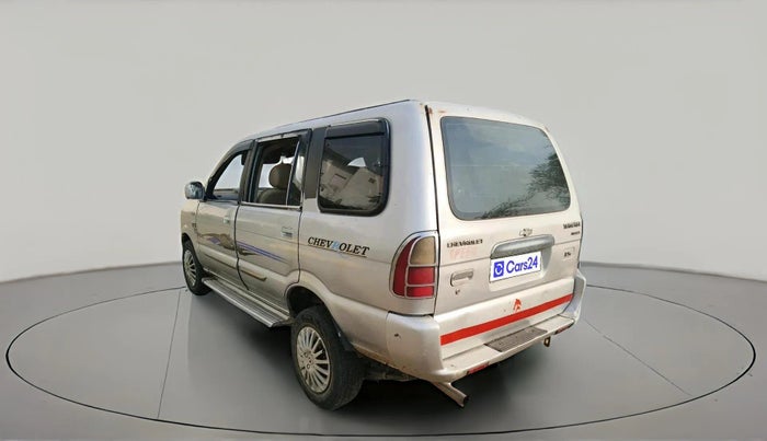 2015 Chevrolet Tavera NEO LS B3 10 STR BS III, Diesel, Manual, 1,33,012 km, exterior