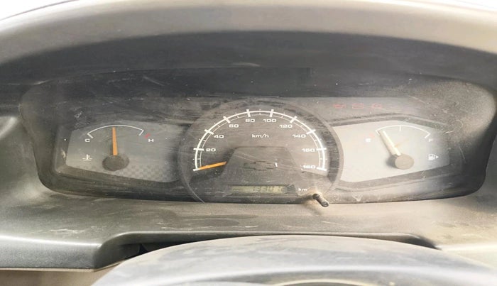 2015 Chevrolet Tavera NEO LS B3 10 STR BS III, Diesel, Manual, 1,33,012 km, interior