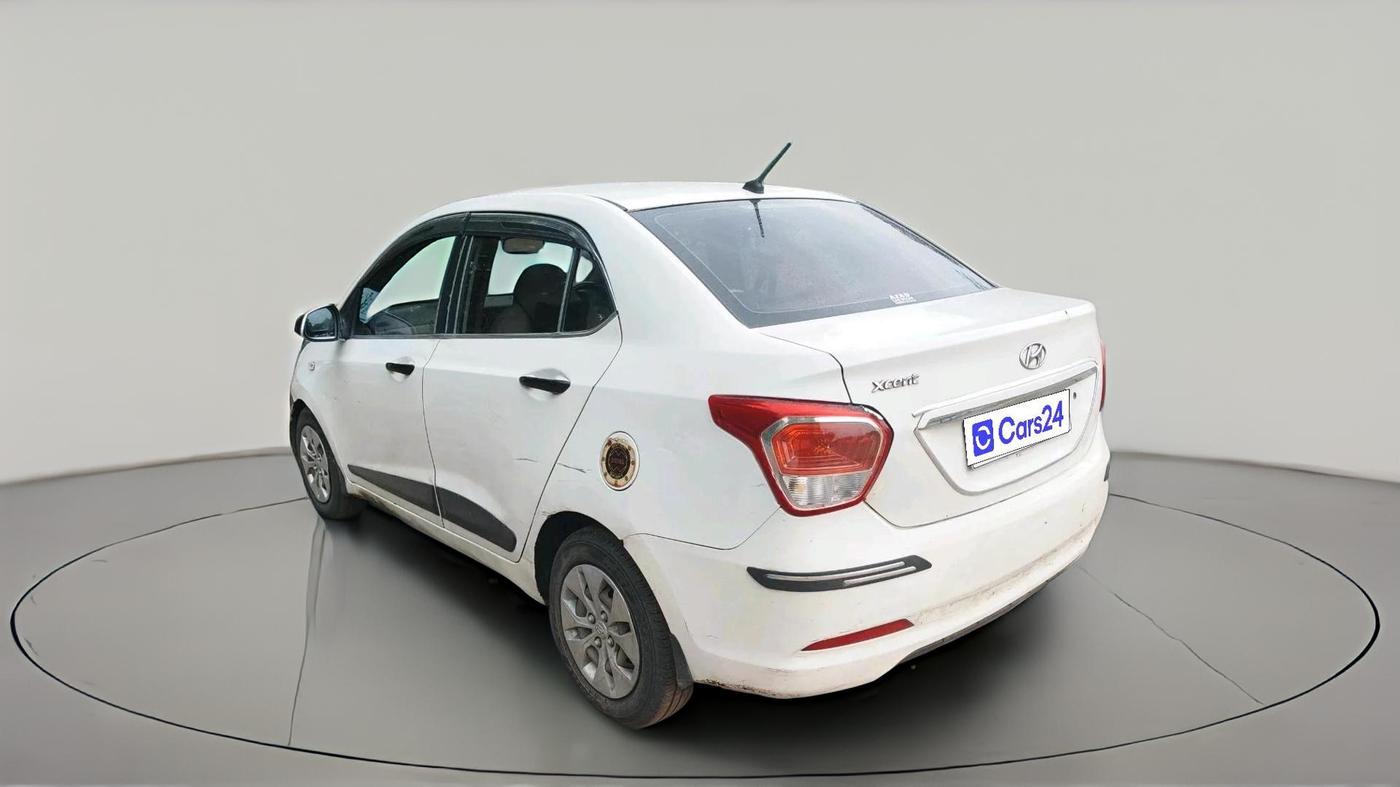 2016 Hyundai Xcent CRDI + ABS, Diesel, Manual, 1,91,411 km, exterior