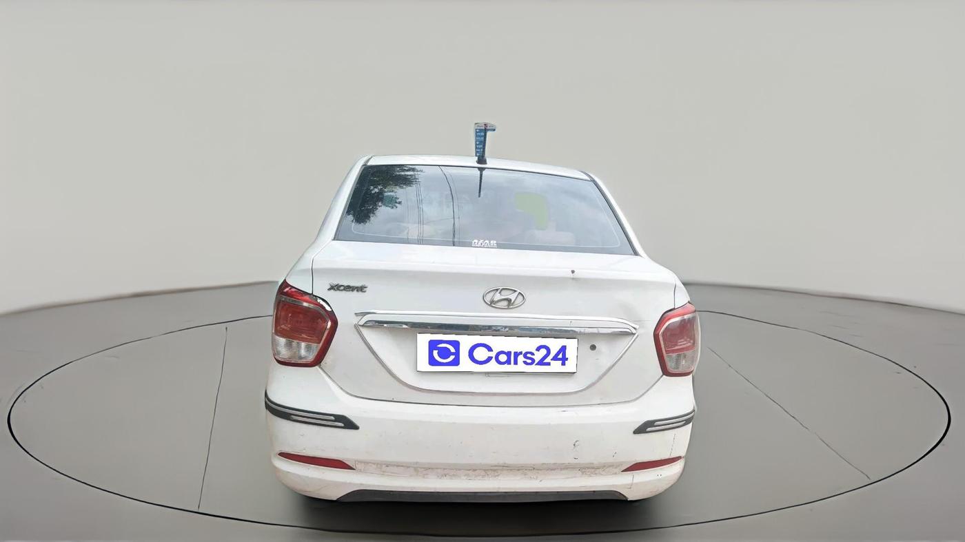 2016 Hyundai Xcent CRDI + ABS, Diesel, Manual, 1,91,411 km, exterior