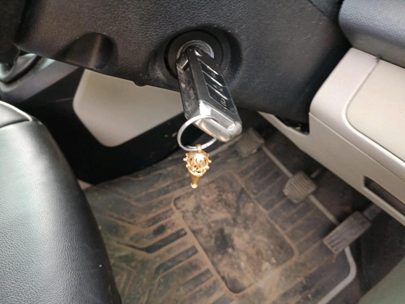 2019 Mahindra MARAZZO M6 8 STR, Diesel, Manual, 54,746 km, interior