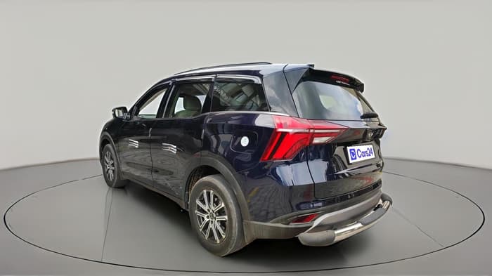 2023 Mahindra XUV700 AX 7 P AT 7 STR, Petrol, Automatic, 42,338 km, exterior