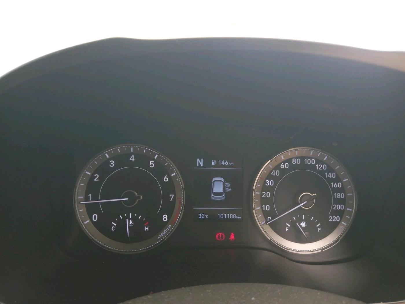2021 Hyundai VENUE SX 1.0 TURBO IMT, Petrol, Manual, 1,01,188 km, interior