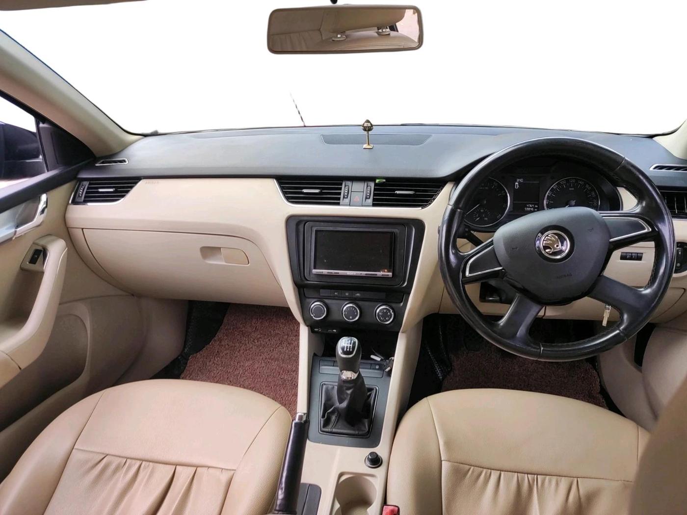 2014 Skoda Octavia AMBITION 1.4 TSI, Petrol, Manual, 59,846 km, interior