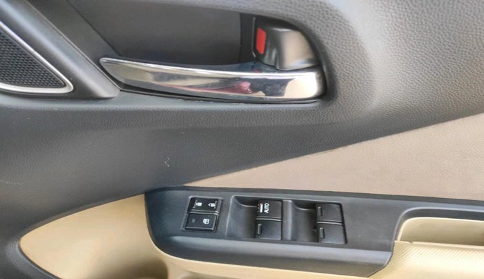 2018 Honda City 1.5L I-VTEC V MT, Petrol, Manual, 1,69,613 km, interior