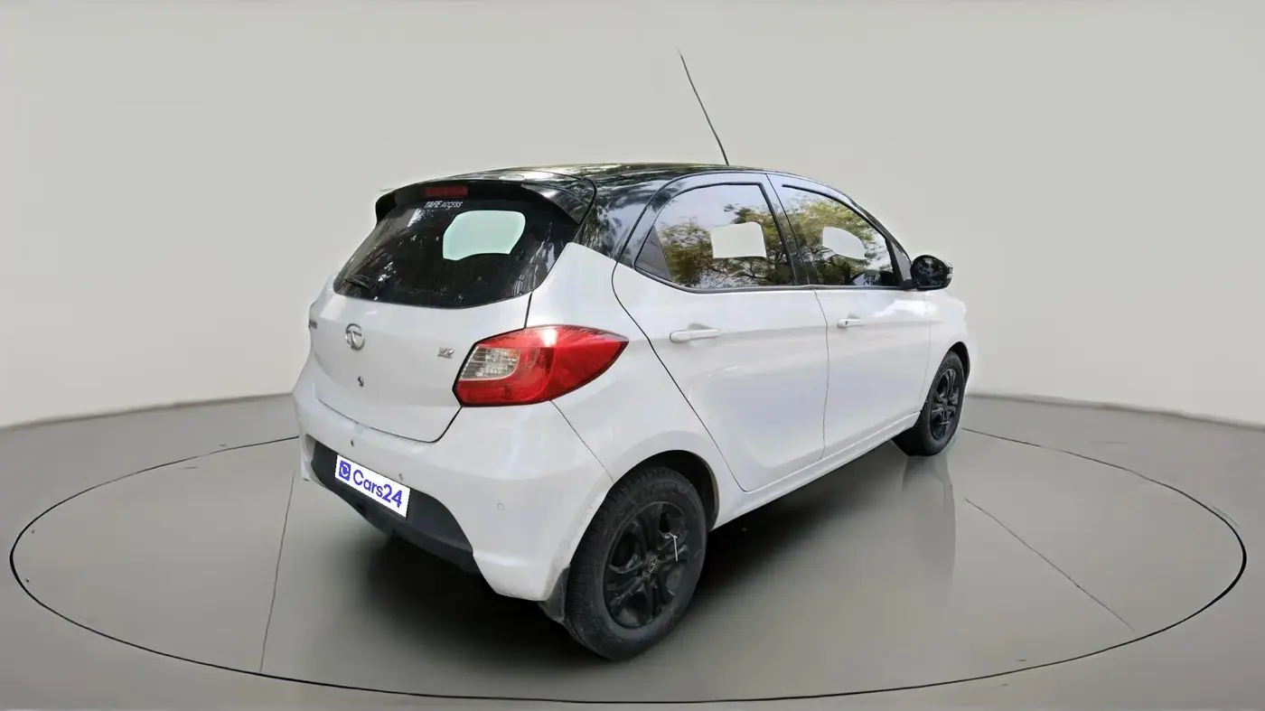 2018 Tata Tiago XZ DIESEL, Diesel, Manual, 1,62,382 km, exterior