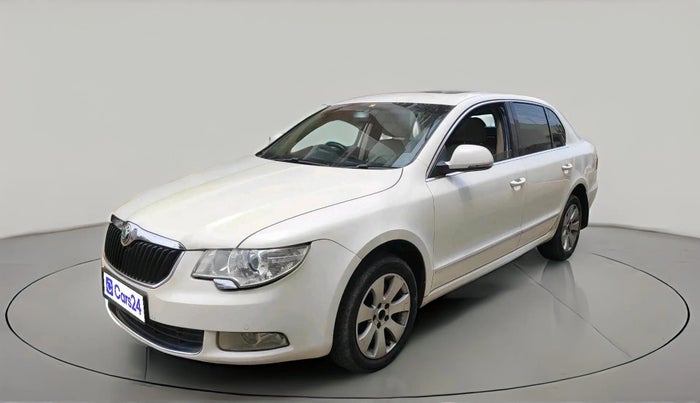 2012 Skoda Superb ELEGANCE 2.0 TDI CR AT, Diesel, Automatic, 1,39,701 km, exterior