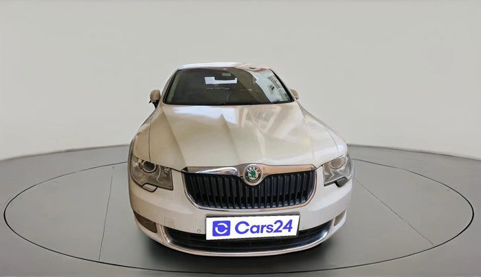 2012 Skoda Superb ELEGANCE 2.0 TDI CR AT, Diesel, Automatic, 1,39,701 km, exterior