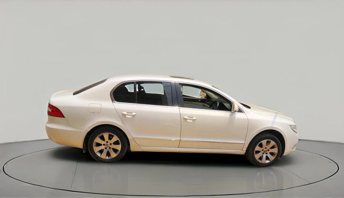 2012 Skoda Superb ELEGANCE 2.0 TDI CR AT, Diesel, Automatic, 1,39,701 km, exterior