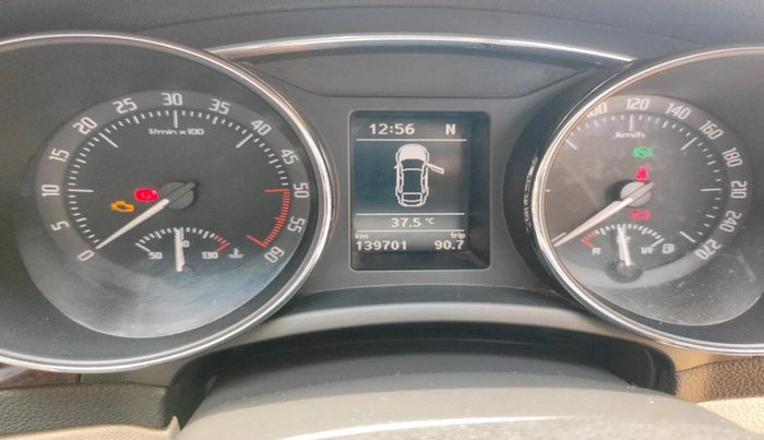 2012 Skoda Superb ELEGANCE 2.0 TDI CR AT, Diesel, Automatic, 1,39,701 km, interior